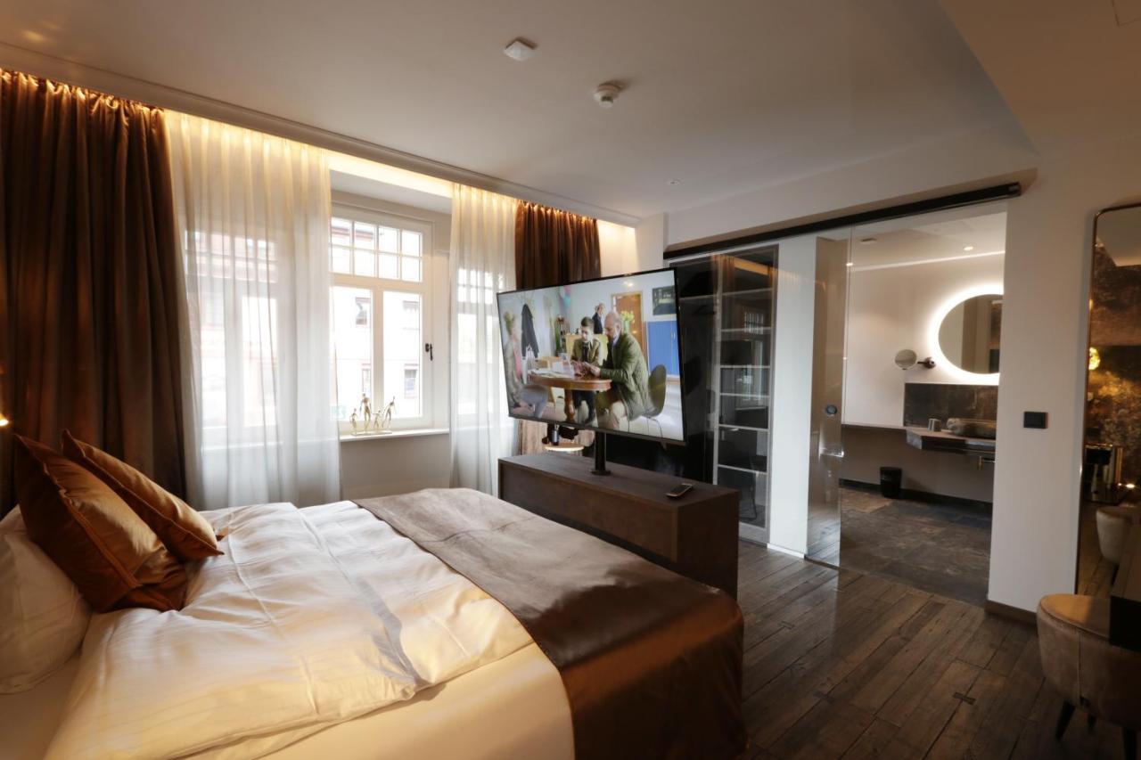Reinhardts Hotel Бухен Экстерьер фото