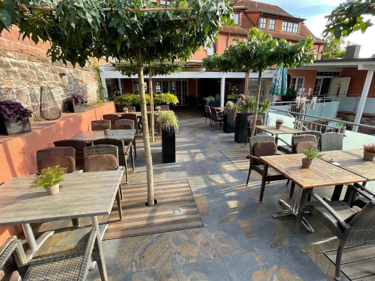 Reinhardts Hotel Бухен Экстерьер фото